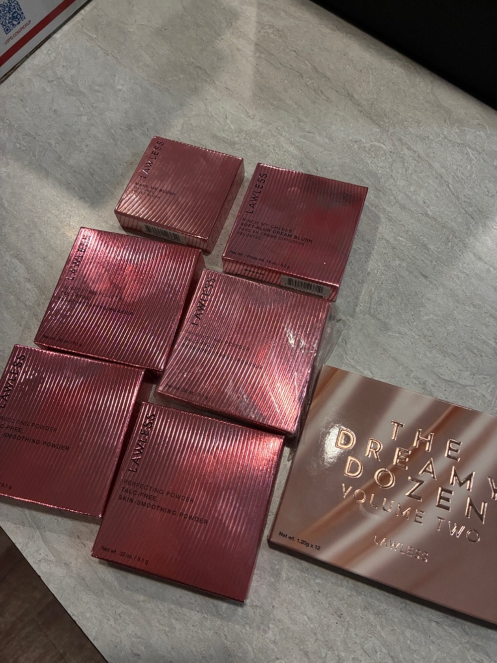 LAWLESS Dreamy Dozen Volume Two Eyeshadow Palette - Rose Pink Blend